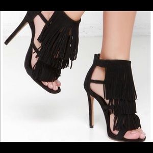 Steve Madden black fringe heels